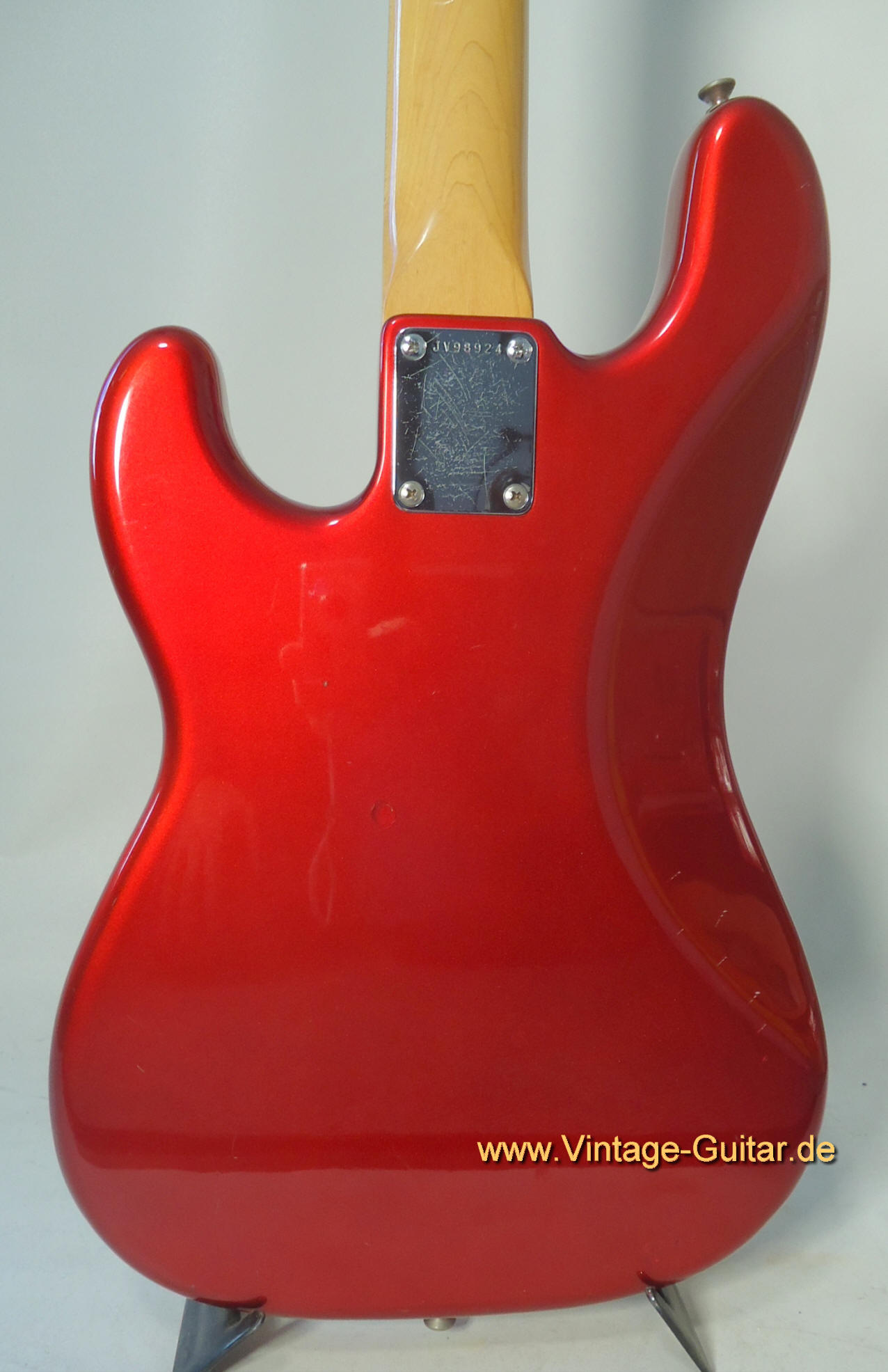Fender Precision Bass  JV medium scale-d.jpg